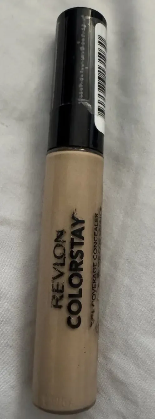 Revlon ColorStay Full Coverage Concealer 030 Light Medium New